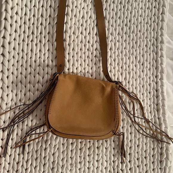 Coach 1941 Whiplash Saddle Bag in Pebble Camel Leather - Picture 2 of 7